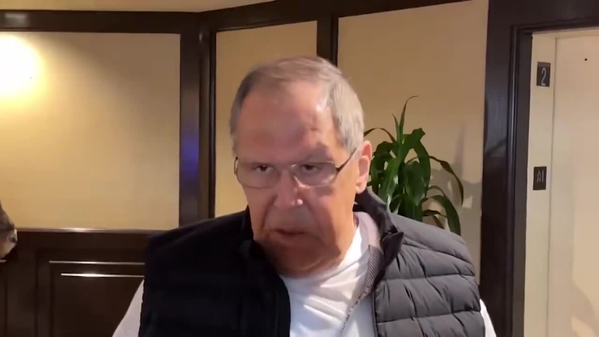 Lavrov afirma que Rusia acude a la cita en Alaska con "una postura clara y definida"