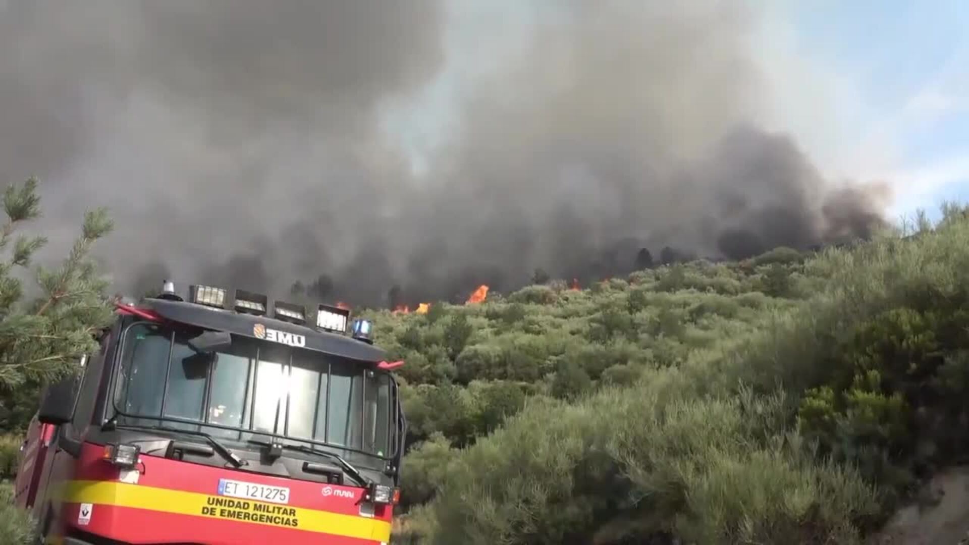Incendio de Jarilla entra en Salamanca y se encuentra en la cumbre de Candelario