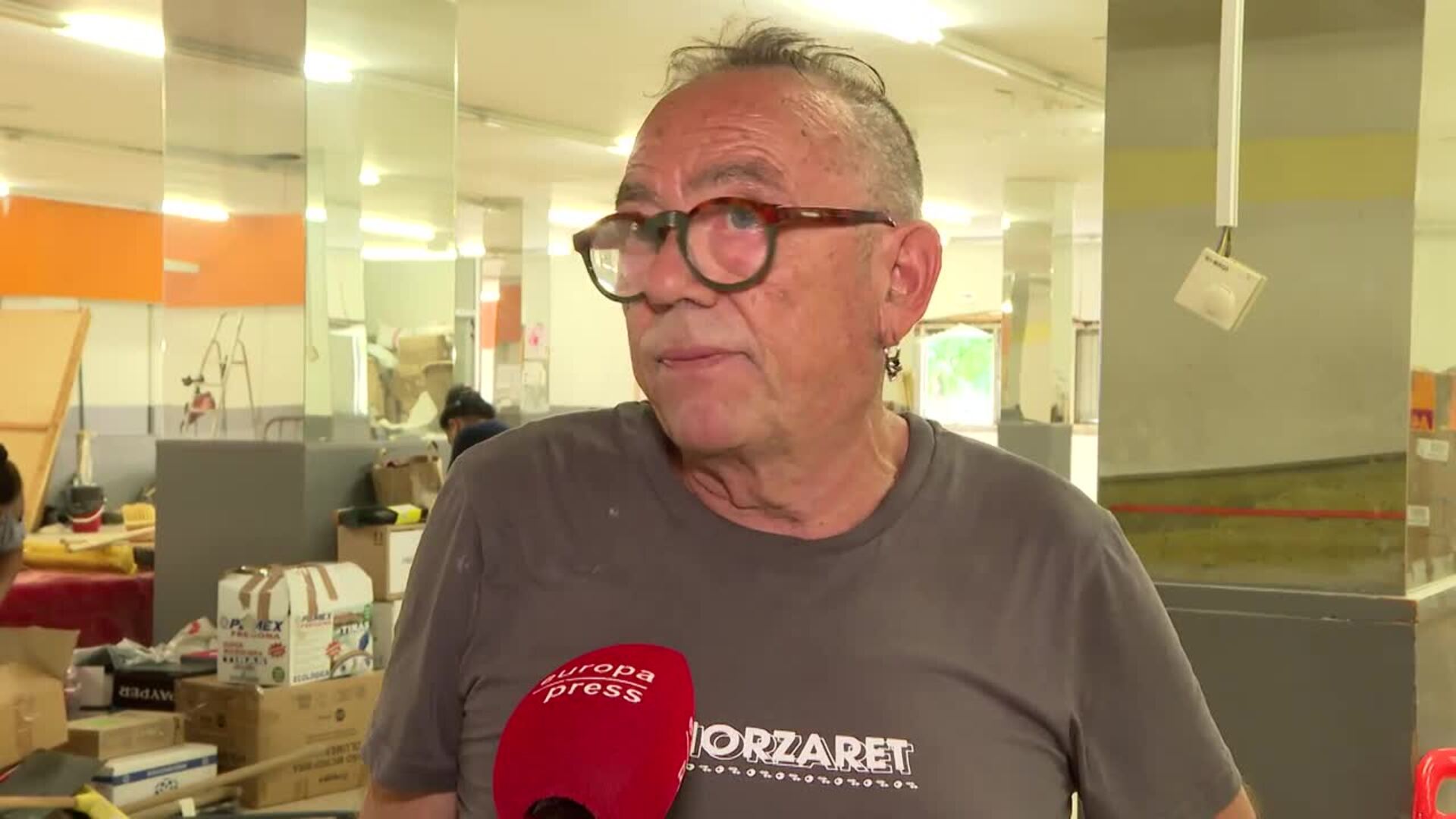 De Valencia a León: comida, ropa y colchones que unen la DANA con los incendios de El Bierzo