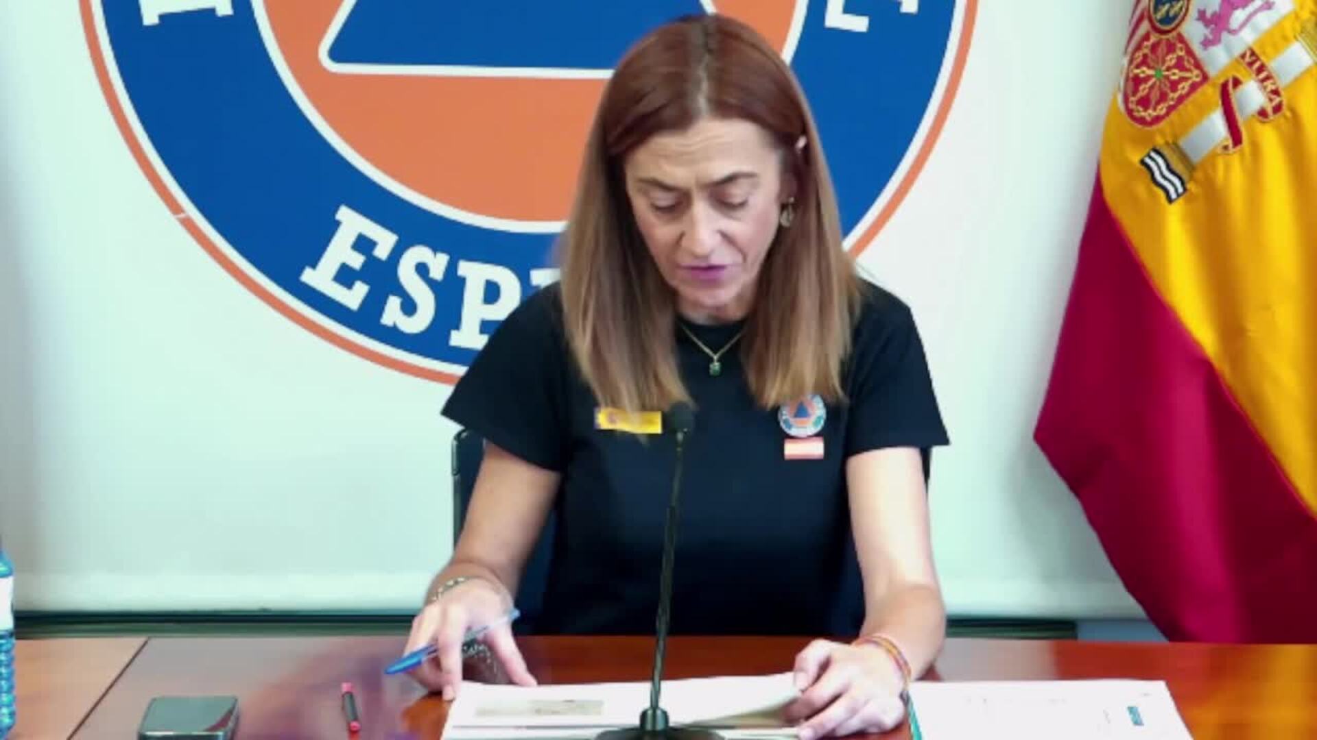 Protección Civil rebaja a 14 los fuegos activos y alerta sobre Garaño (León)