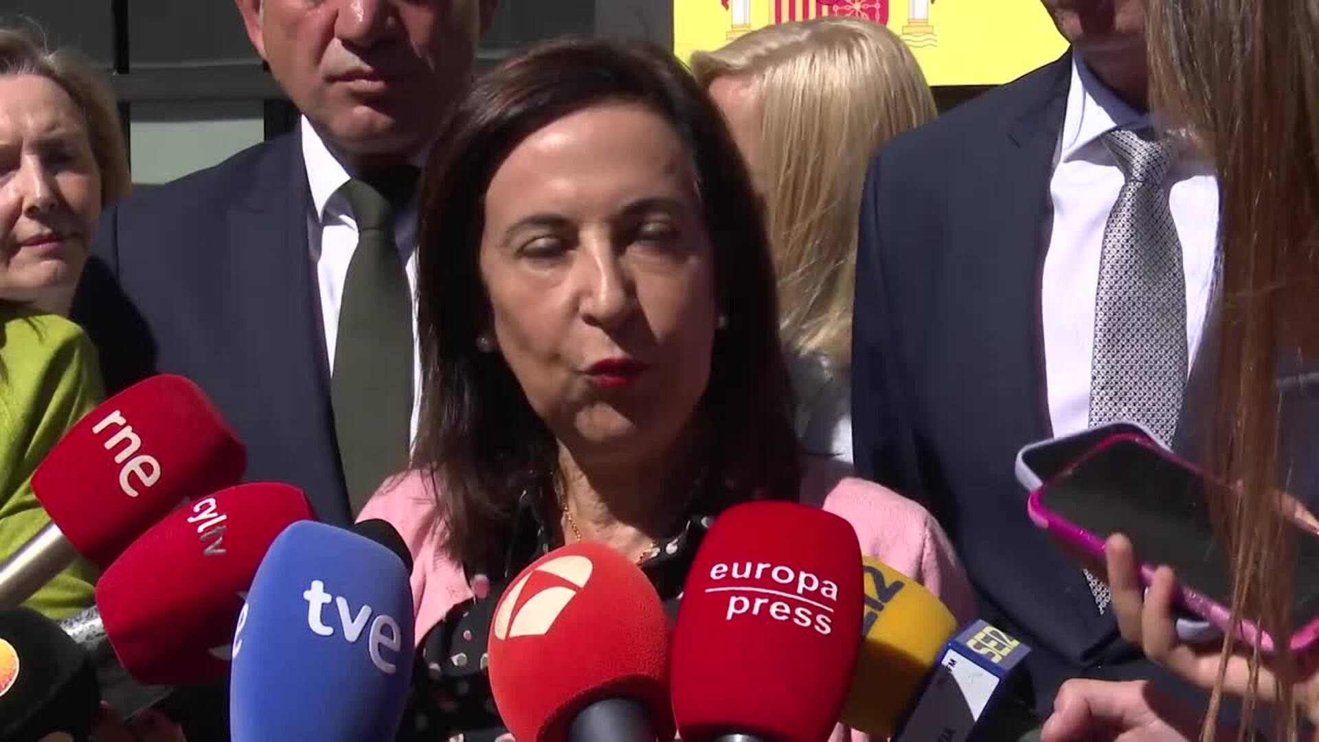 Robles apunta que la foto de Illa y Puigdemont deja "atrás una situación del pasado"