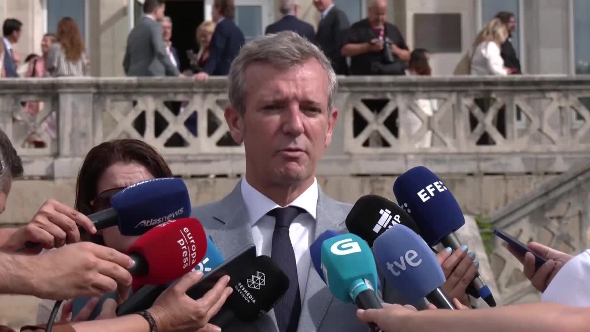 Rueda niega órdenes de 'Génova' para rechazar la quita de la deuda