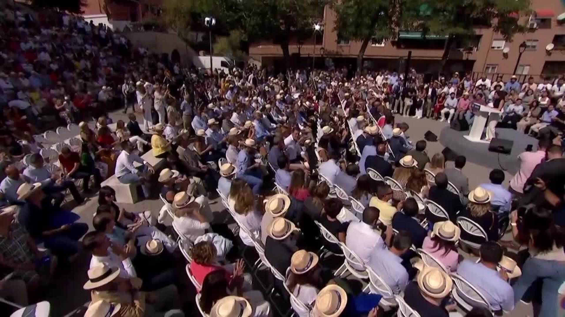 Ayuso agradece a Feijóo "no normalizar lo que no es normal" y haber elegido el acto del PP-M