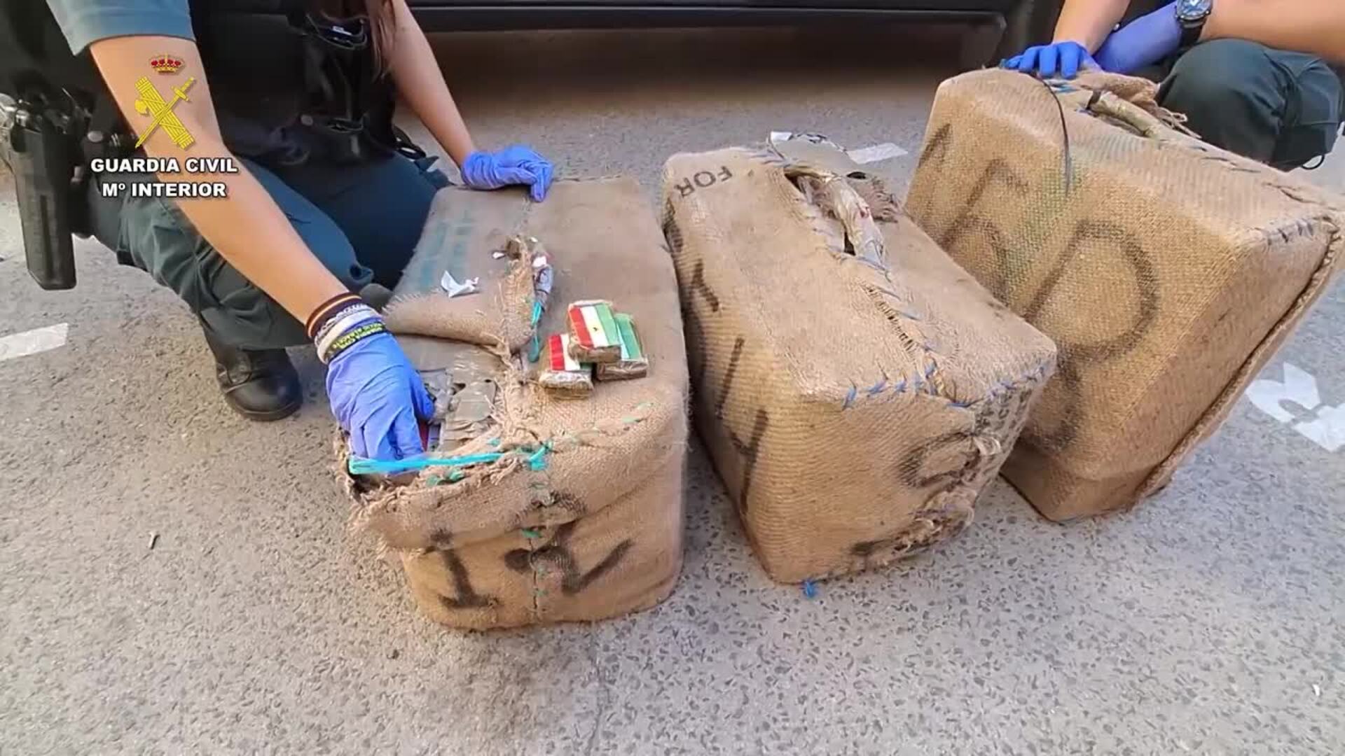 Detienen en Villarrobledo a un vecino de Cádiz que transportaba 310 kilos de hachís