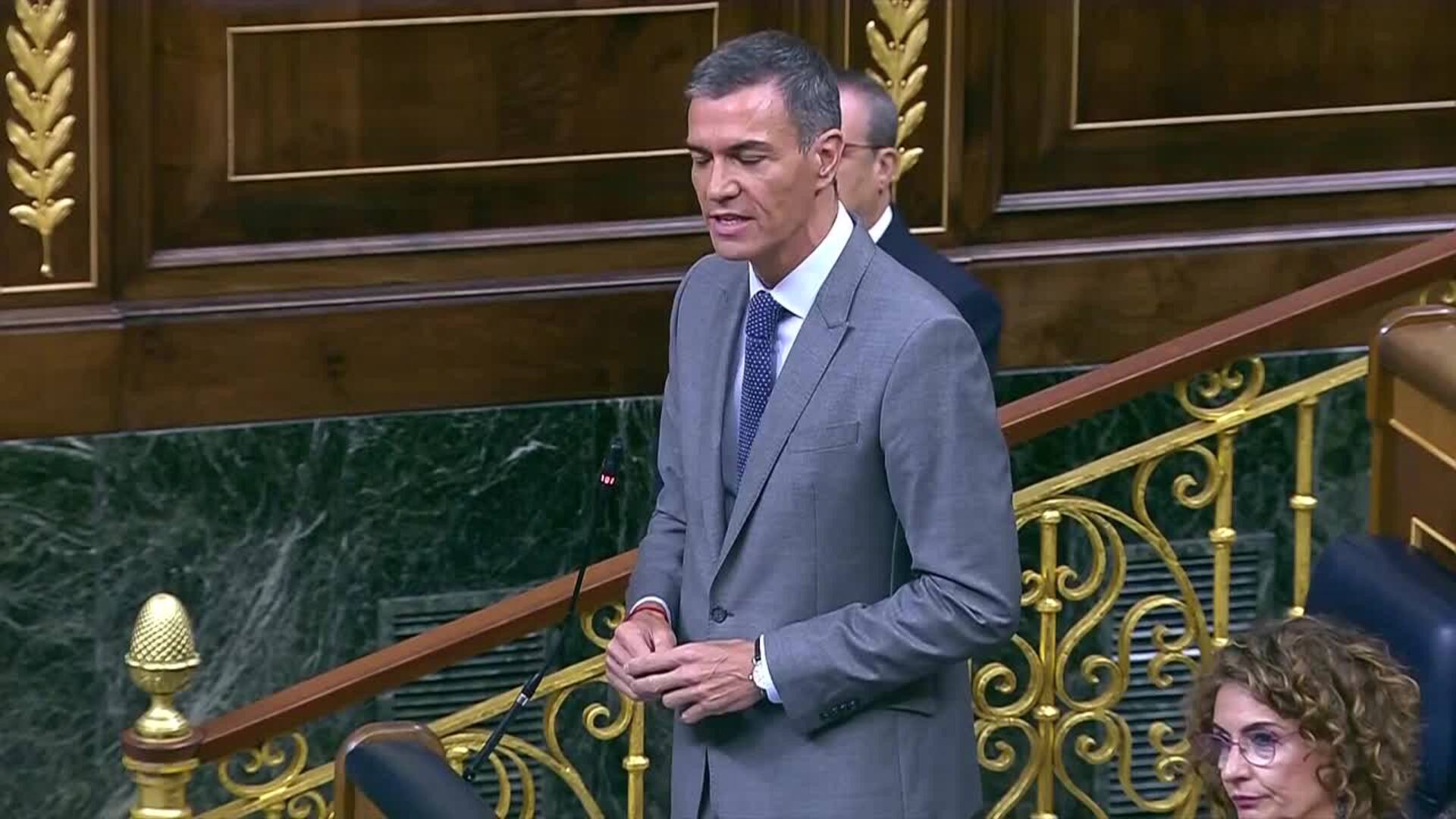 Abascal llama a Sánchez "corrupto" y "traidor" y el presidente le afea su "discurso interesado"