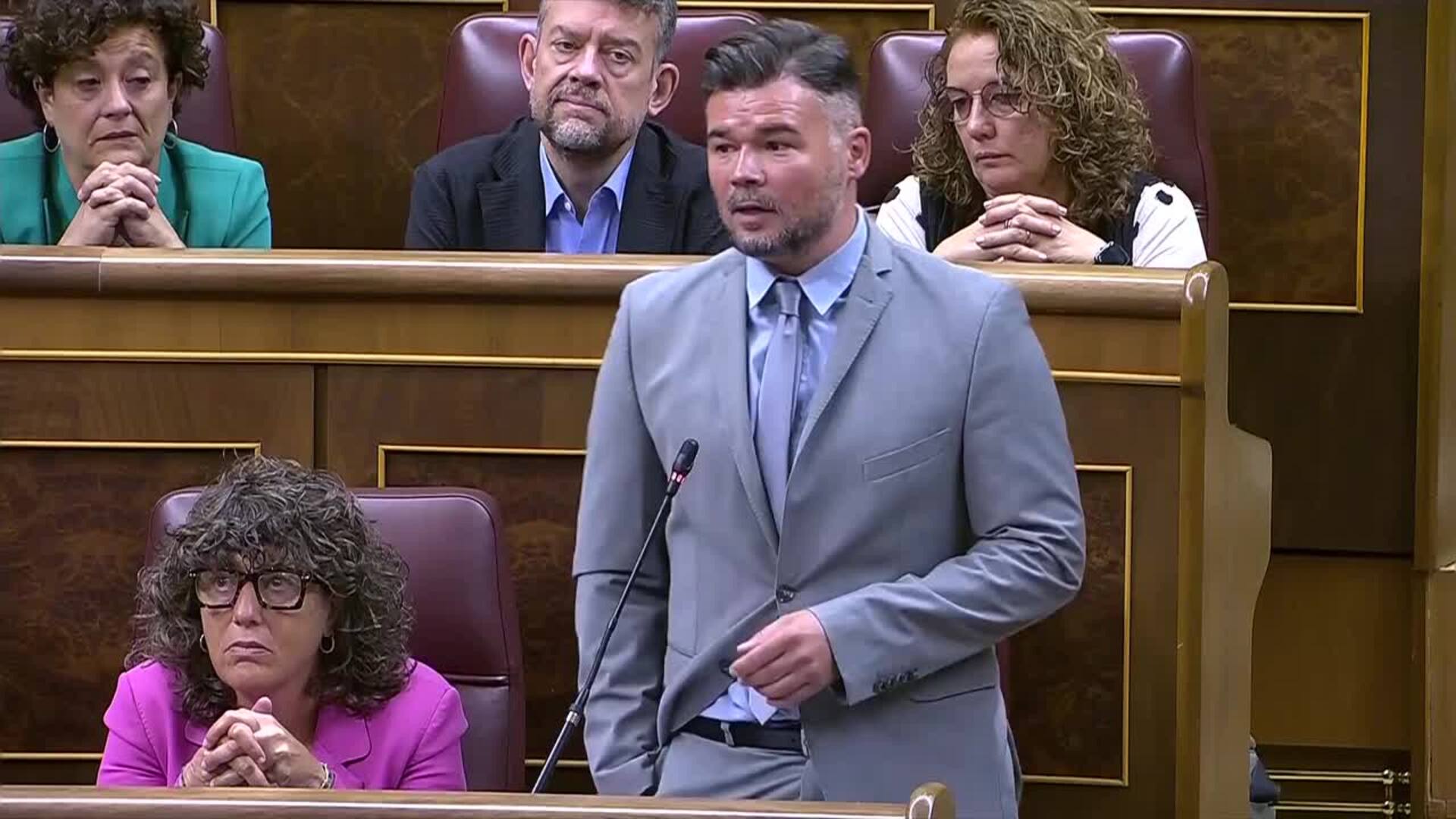 ERC aconseja al Gobierno no "llegar tarde" con reformas y Sánchez le pide valorar sus medidas