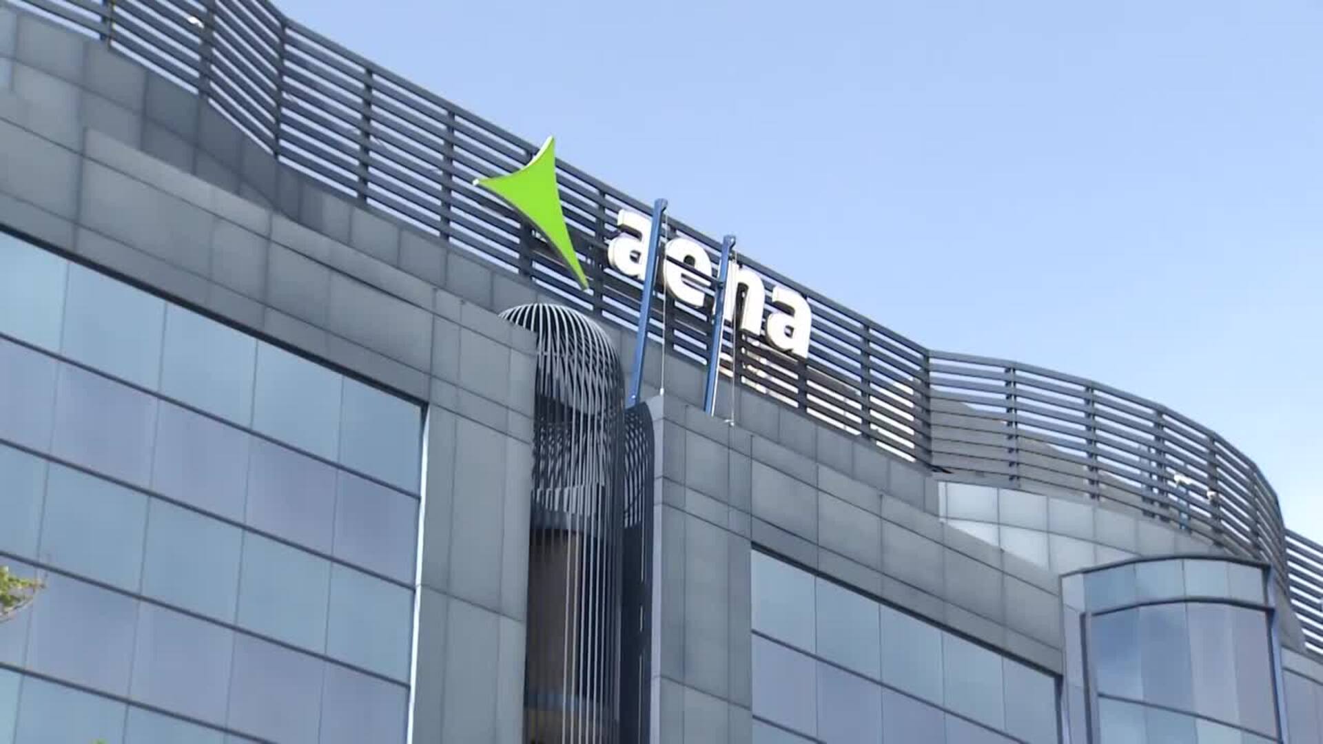 Ryanair amenaza con recortar otro millón de plazas el próximo verano si Aena no baja las tasas
