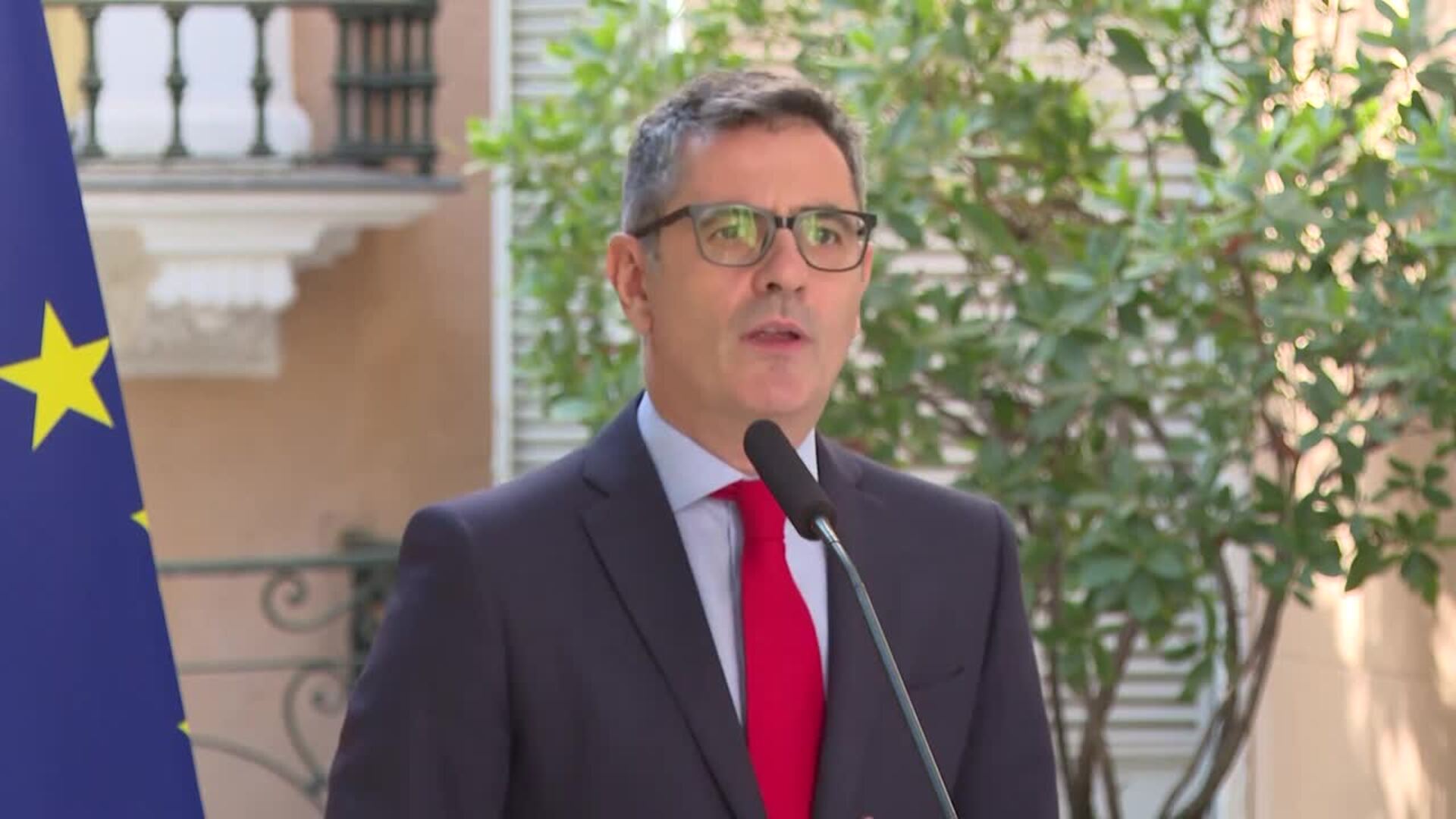Bolaños dice que tienen que seguir hablando con Junts para acordar PGE
