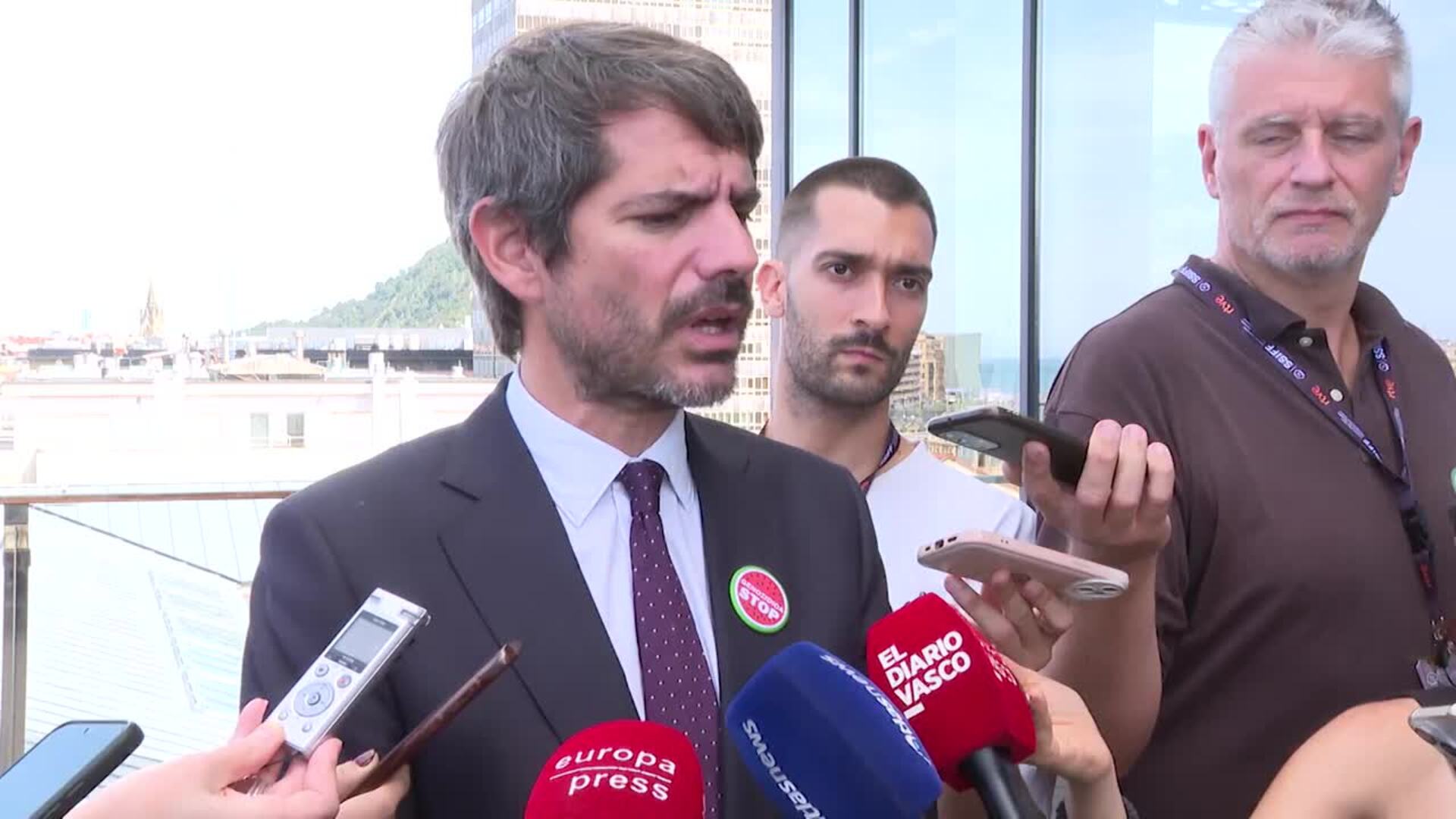 Urtasun se enorgullece de que el genocidio en Gaza esté "muy presente" en el Zinemaldi