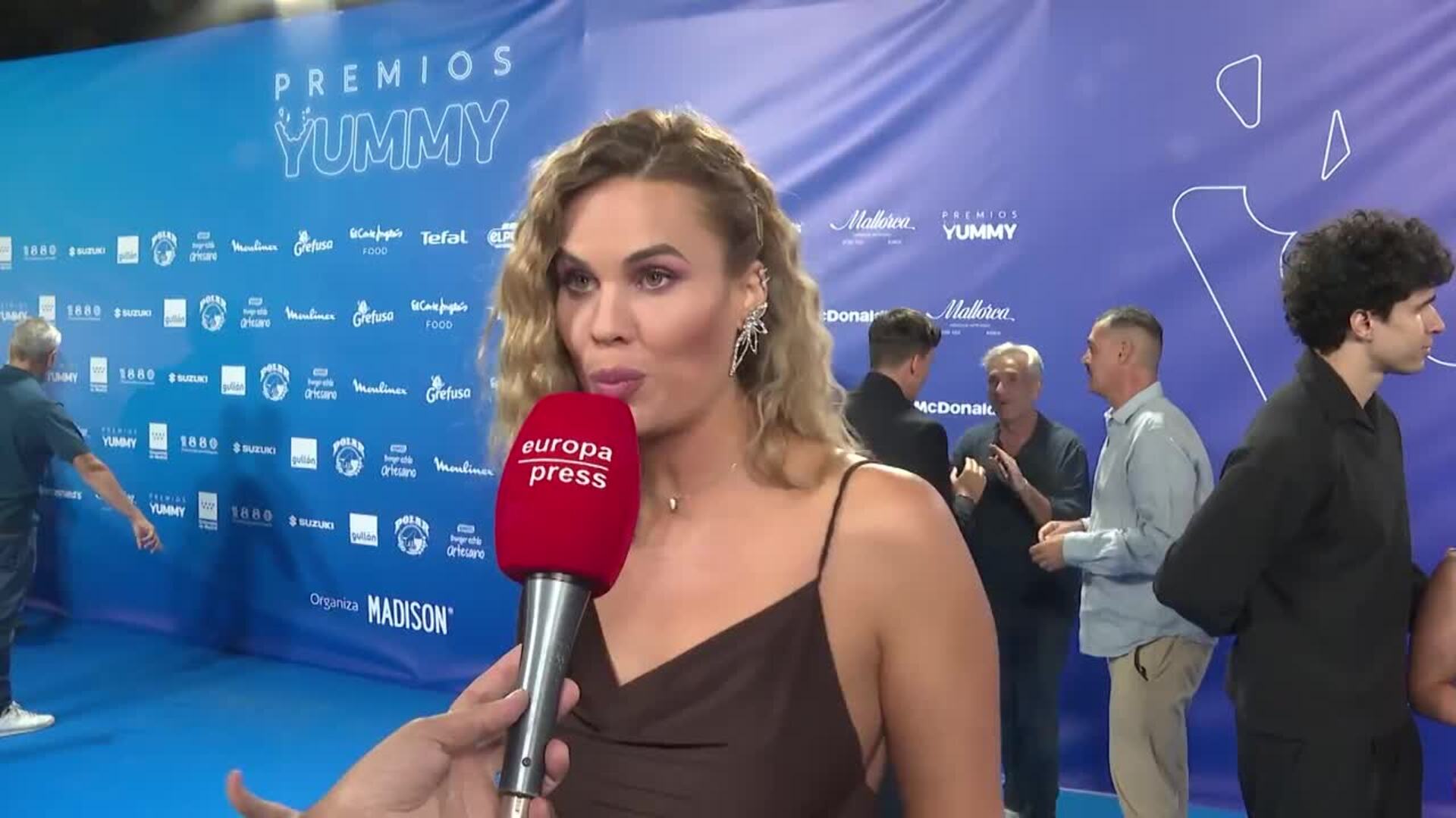 Raquel Arias, amiga de Gabriela Guillén, explota contra Bertín: "Padrazo del año no sé donde"