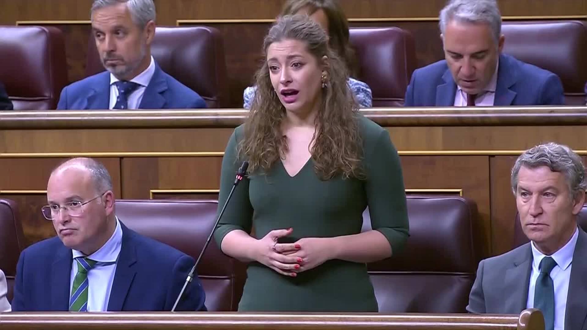 PP acusa al Gobierno de "abandonar" a las mujeres y Montero le culpa de crear una alerta social
