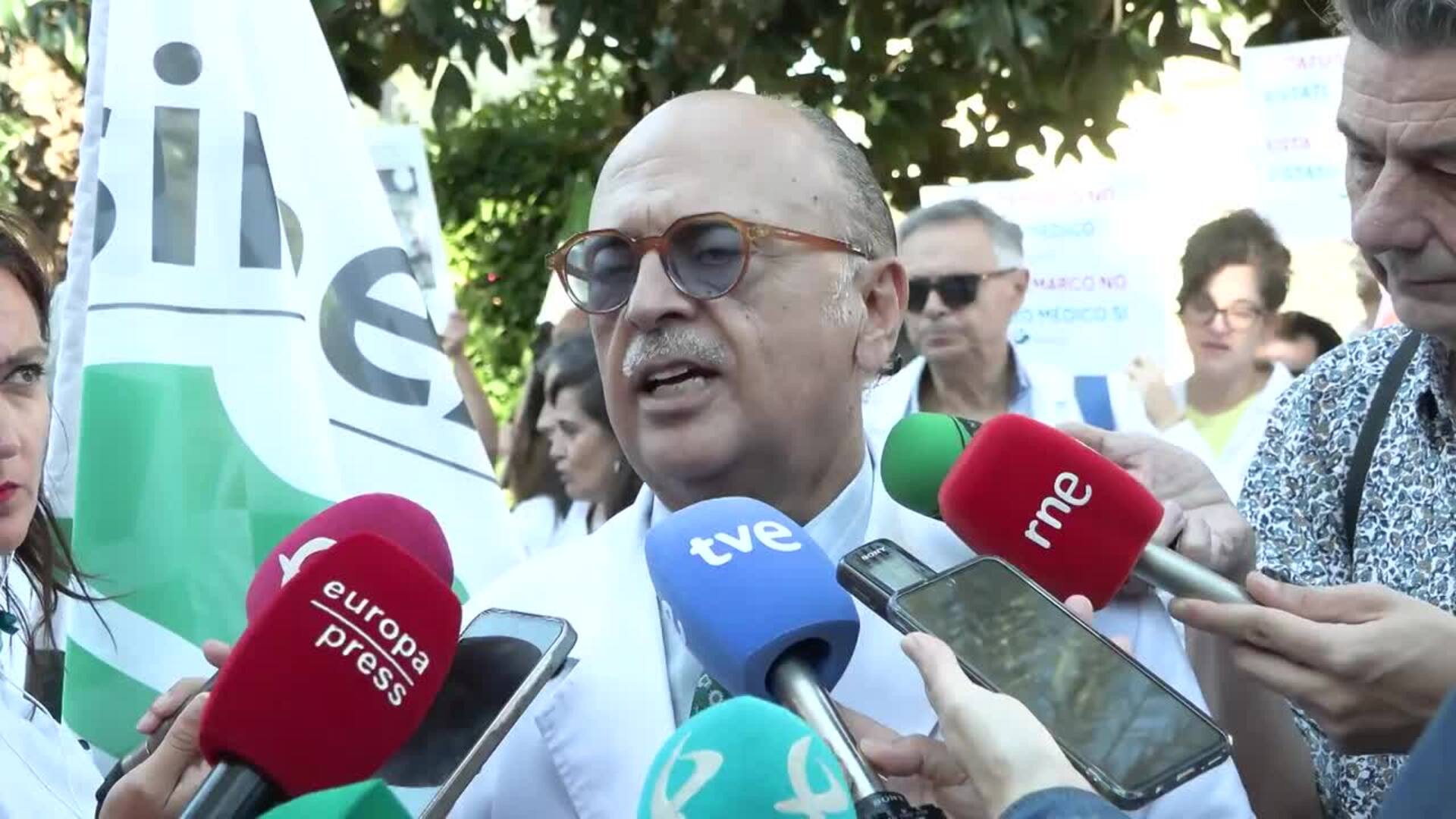 Simex cifra en torno a un 56% el seguimiento inicial de la huelga de médicos en Extremadura