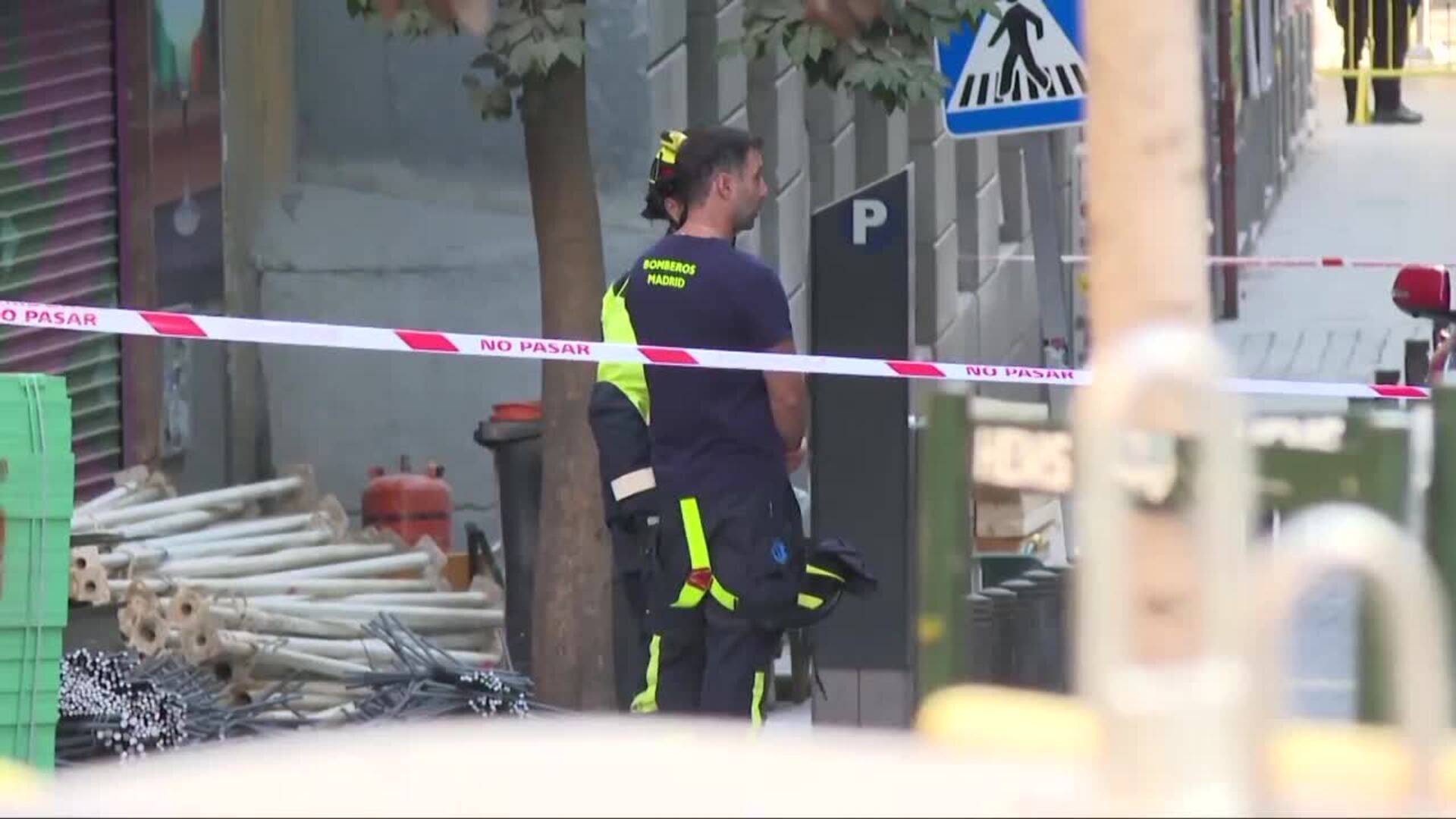 Una hipótesis apunta a la material de obra apilado como posible causa del derrumbe en Madrid