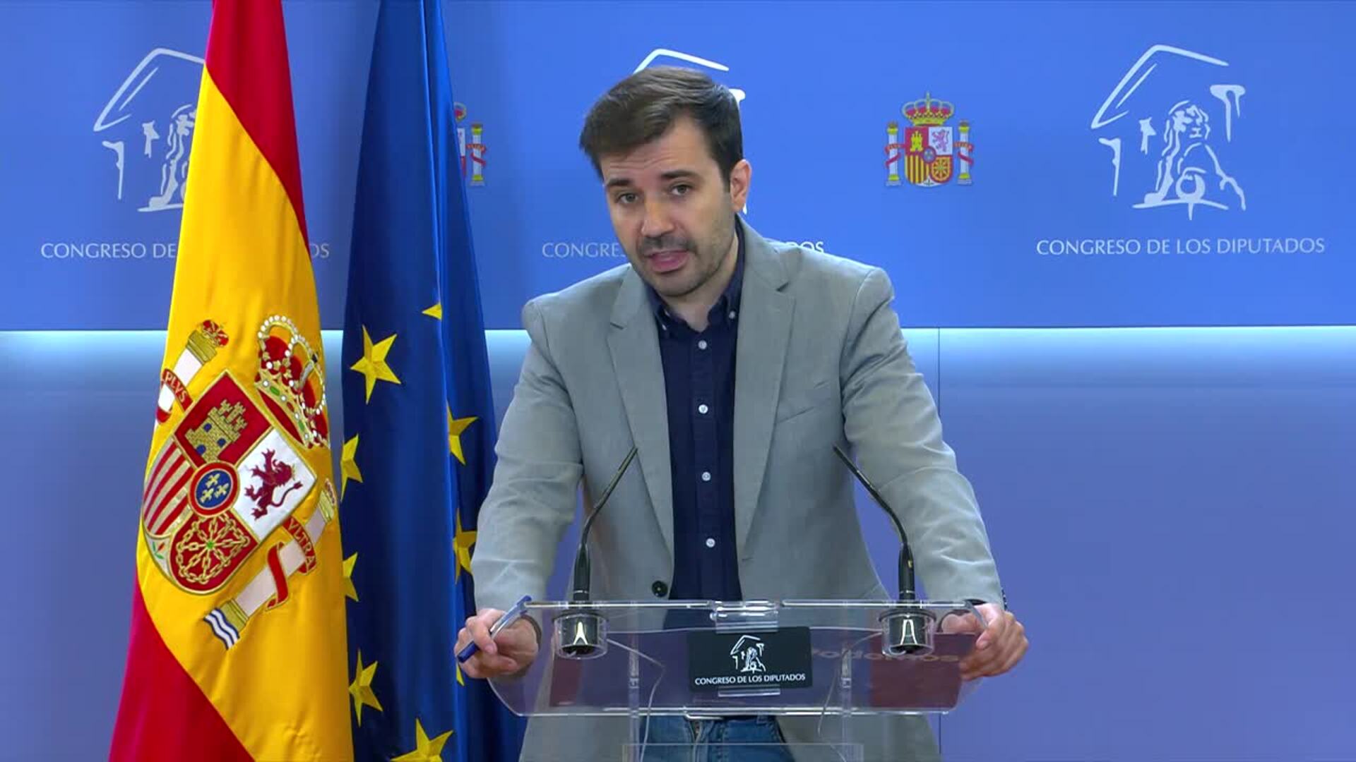 Podemos exige una "responsabilidad política y subsidiaria" del PSOE por los pagos en sobres