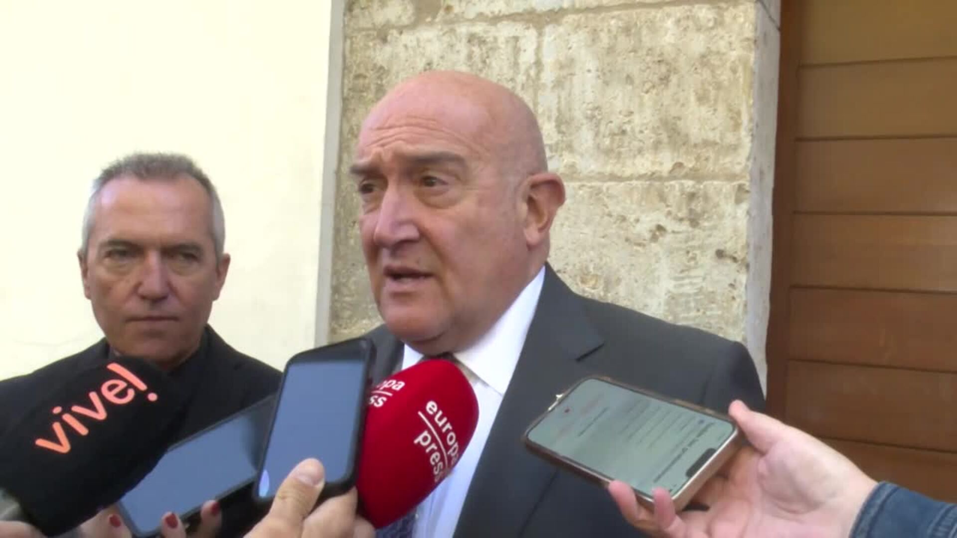 Carnero expresa su "respeto absoluto" a la querella criminal de la sociedad civil de Valladolid