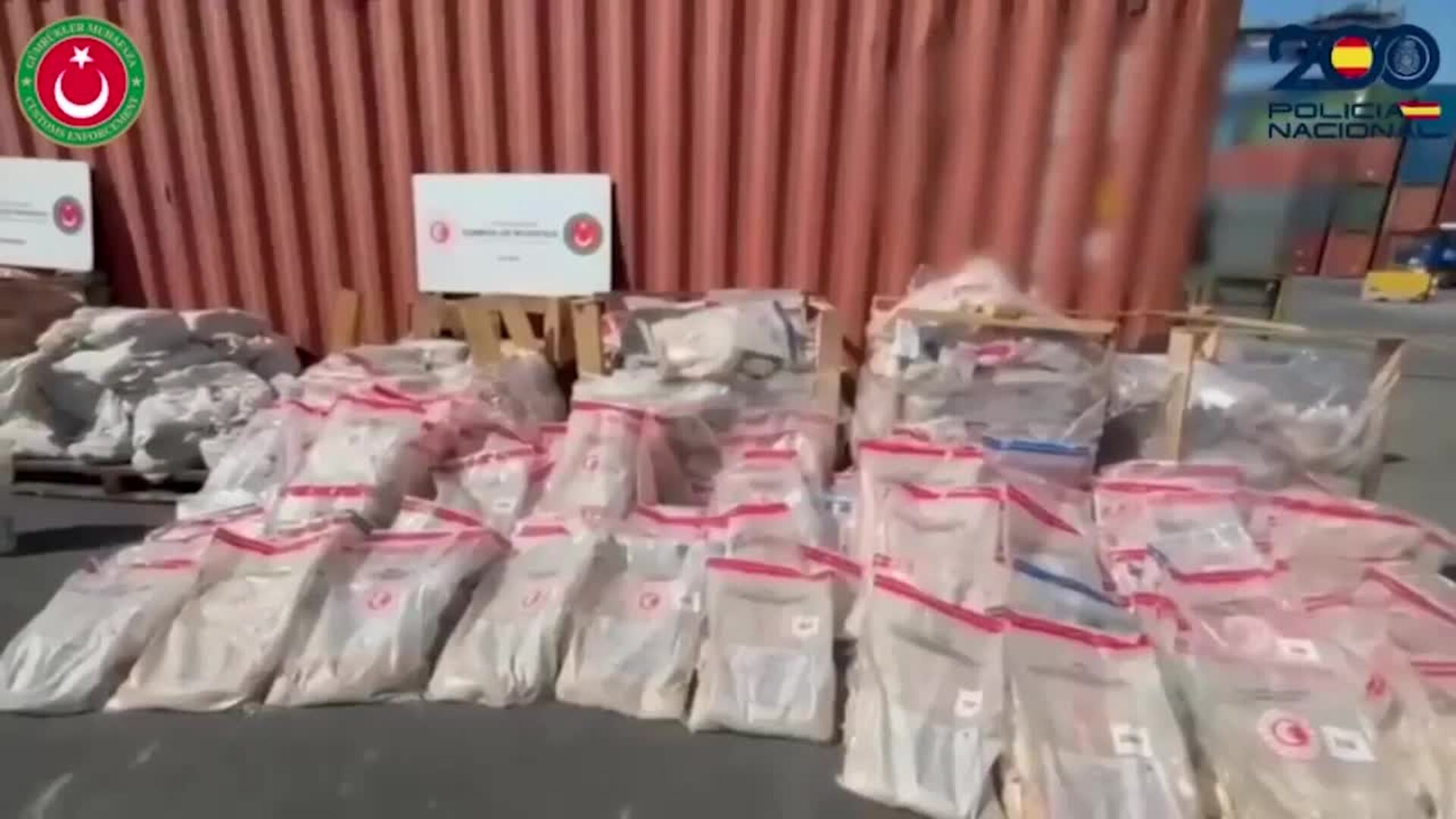 Detenidos en Madrid tres supuestos integrantes de una red que planeaba introducir cocaína