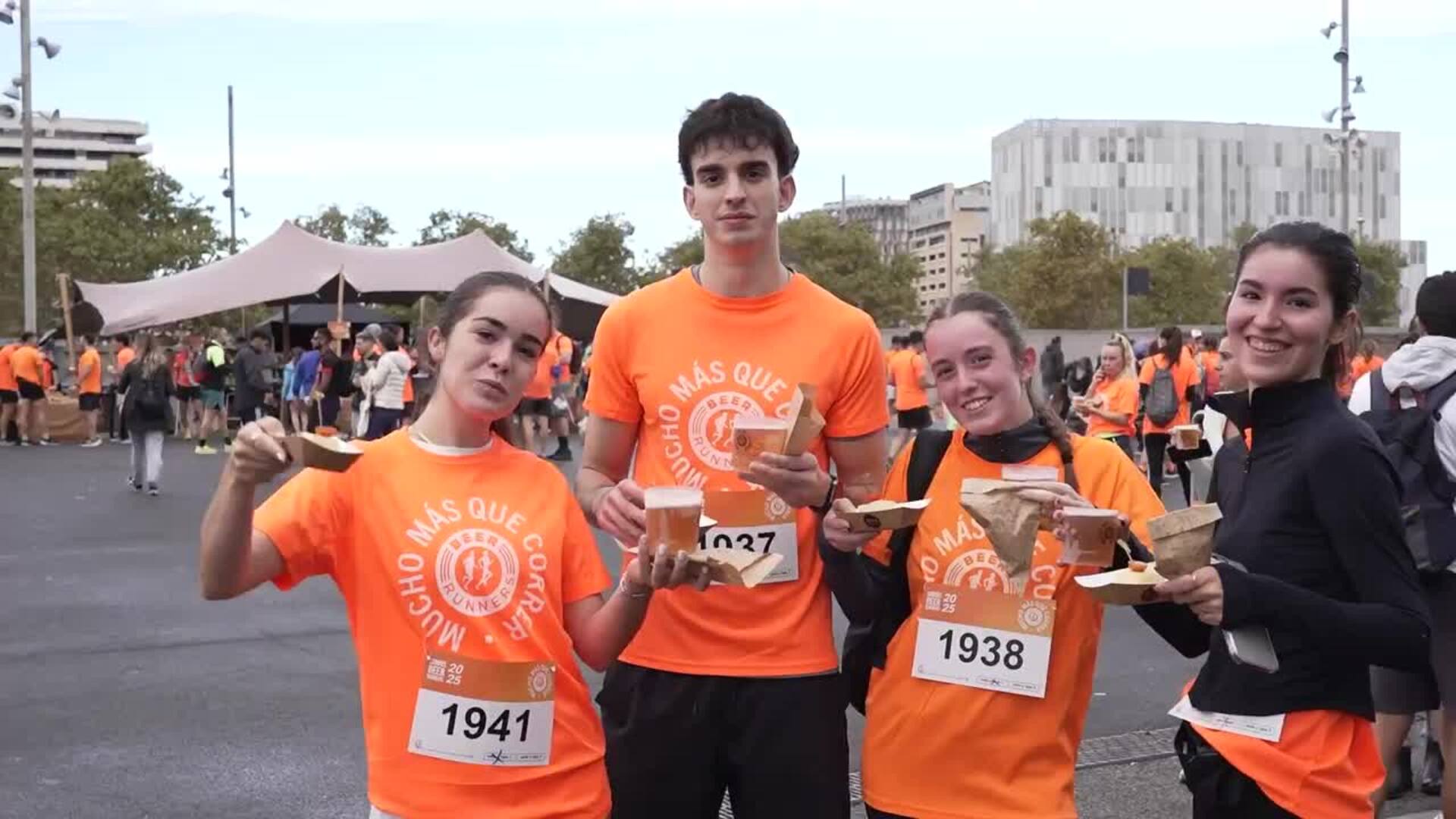 Más de 3.000 Beer Runners convierten las calles de Barcelona en una fiesta naranja del deporte