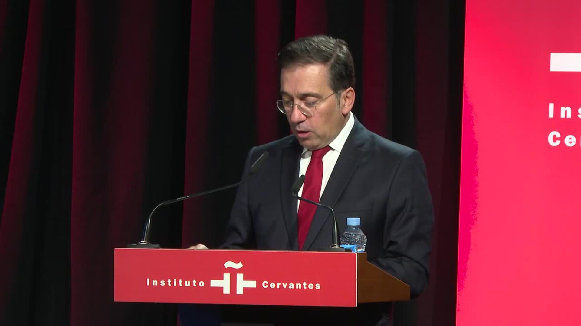 El Gobieno seguirá "trabajando por el reconocimiento de las lenguas cooficiales en la UE"