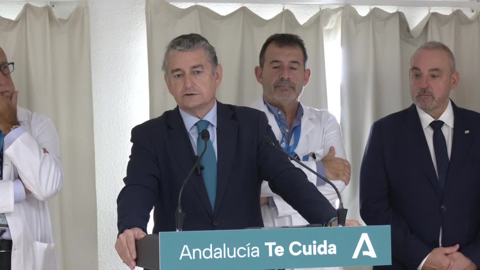 Sanz destaca el cese del ex gerente del Virgen del Rocío como inicio de una nueva etapa