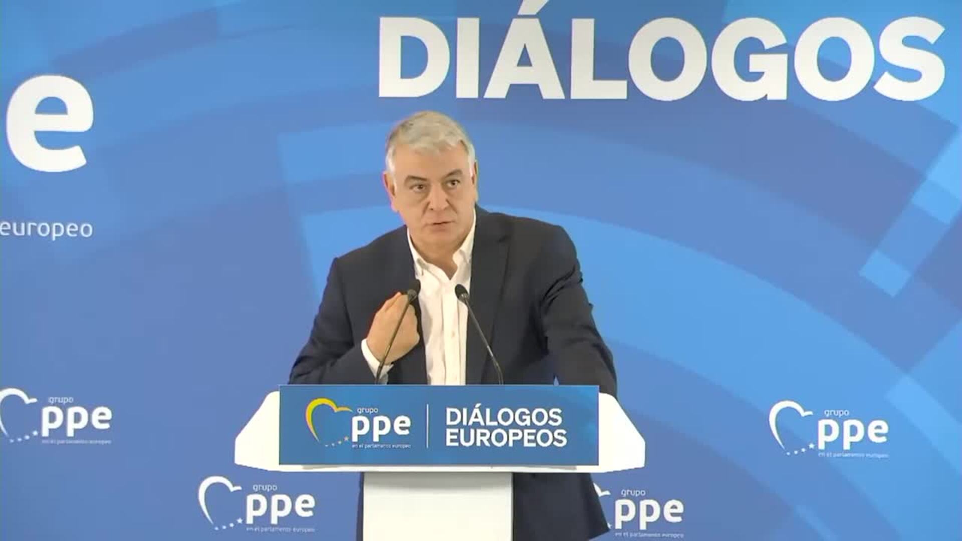 De Andrés asegura que "partidos hay muchos, pero proyectos, dos, el de Bildu y el del PP"