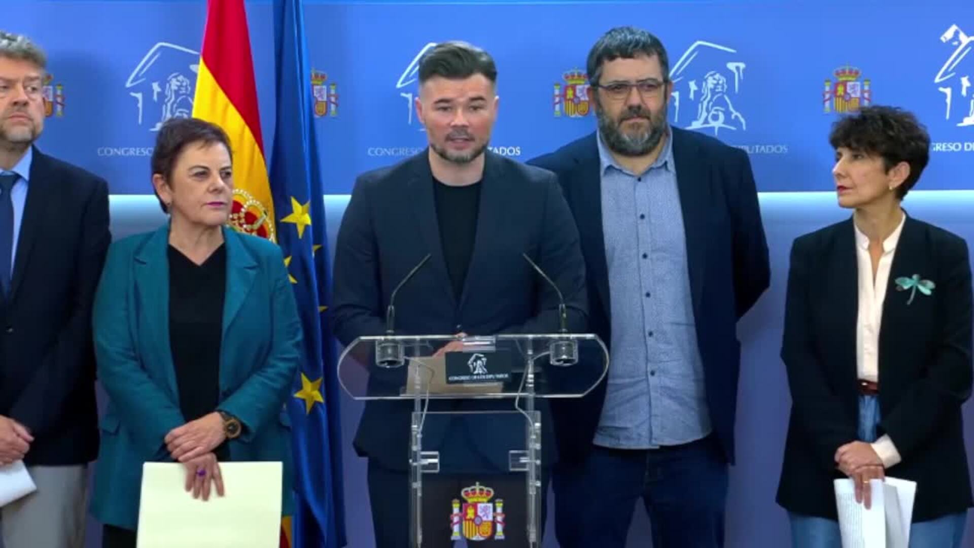 Socios del Gobierno lanzan una ley para que documentos en euskera y catalán sean oficiales
