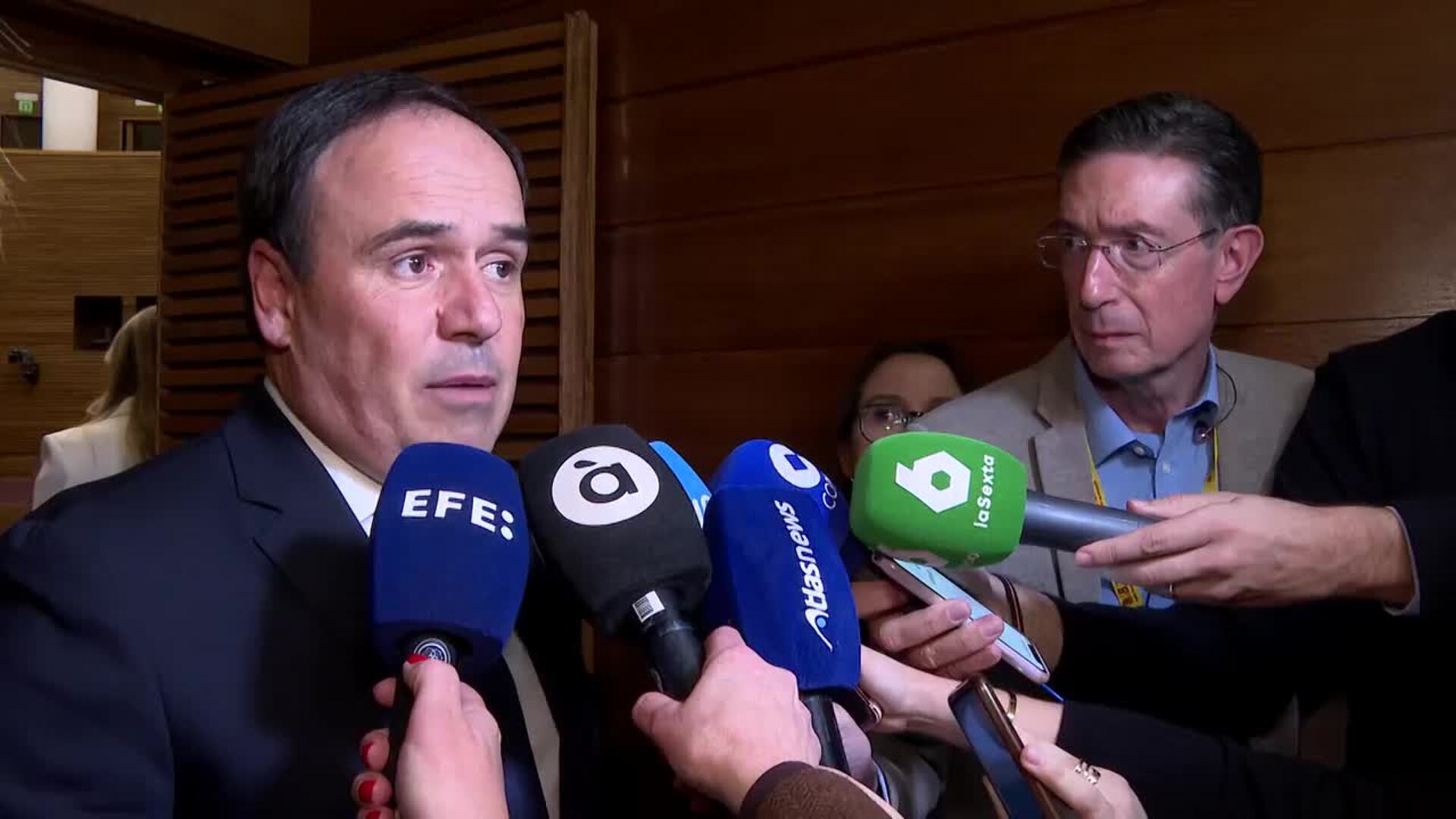 Pérez Llorca, tras ser investido presidente de la Generalitat, promete "sensatez" y acuerdo