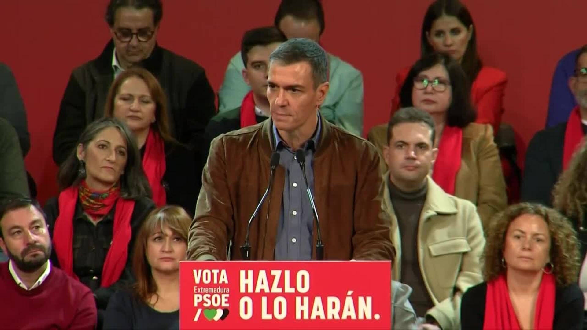 Sánchez admite "errores" en casos de abusos y corrupción