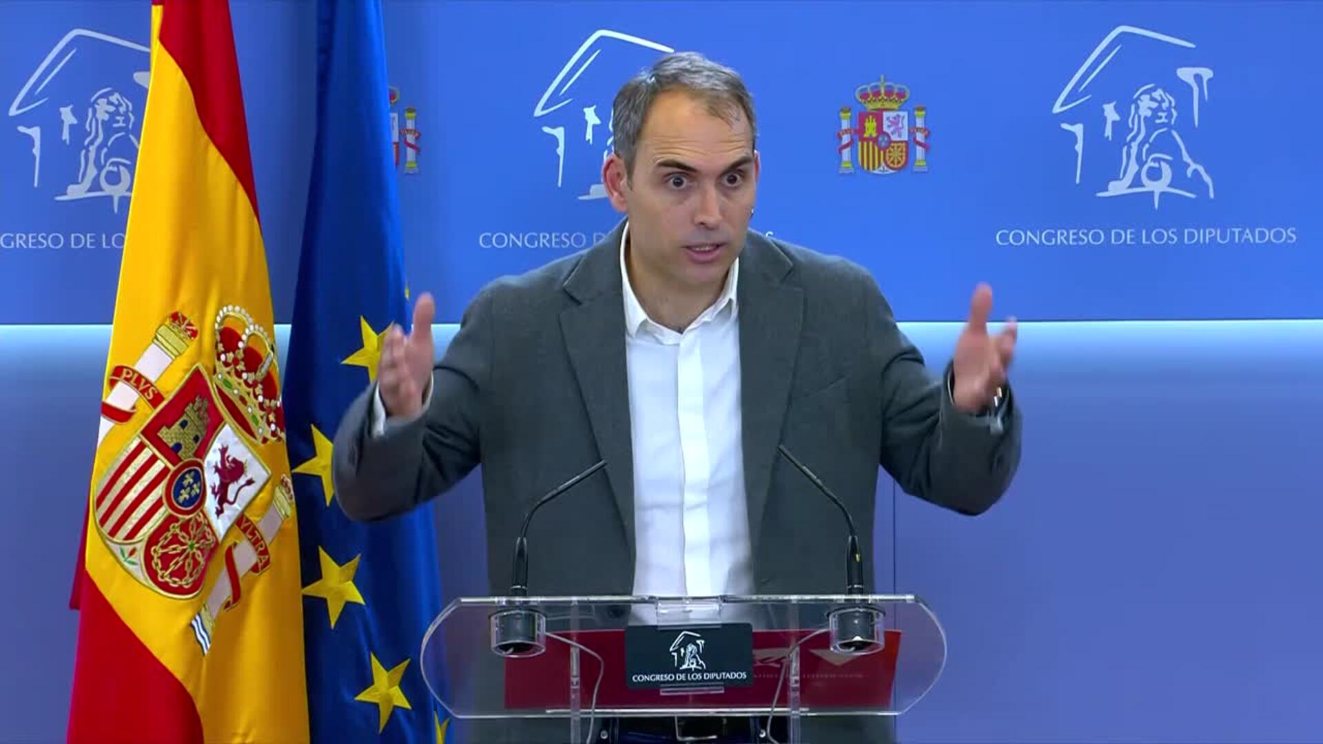 IU avisa al PSOE que sería una "frivolidad" no "tomarse en serio" la reunión con Sumar