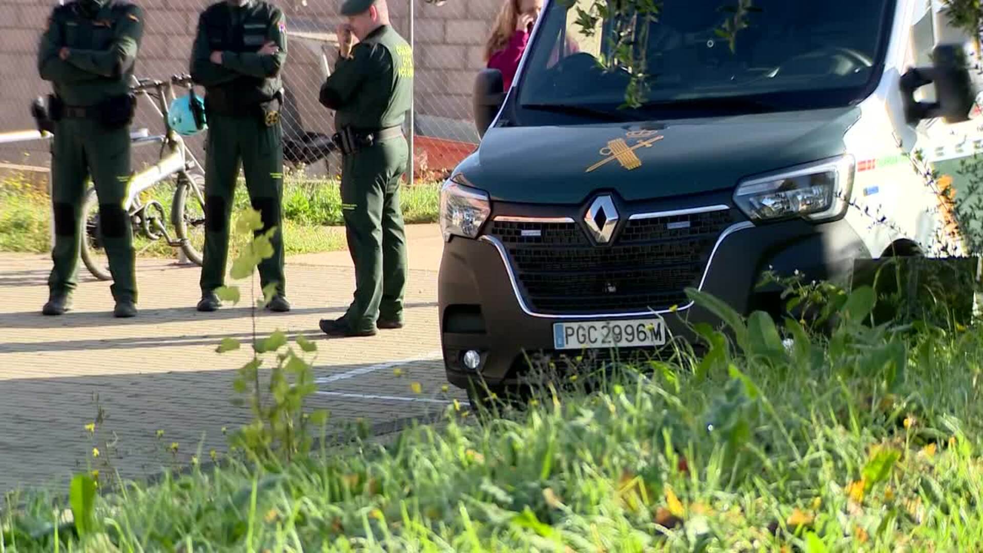 Guardia Civil y Mossos entran en el laboratorio del IRTA de Cerdanyola (Barcelona) por la PPA