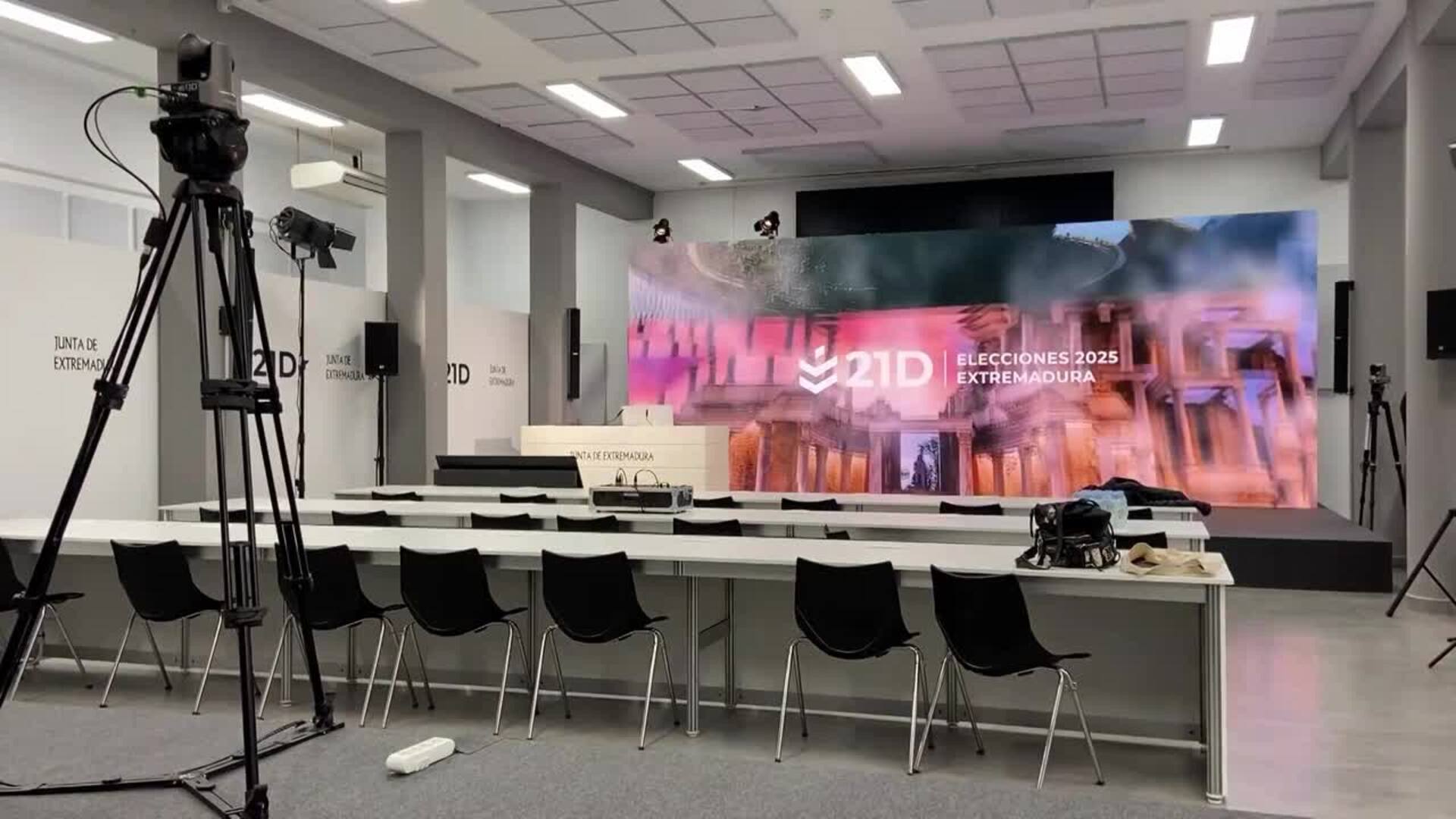 La participación a las 14 horas en los comicios extremeños es del 35,74%