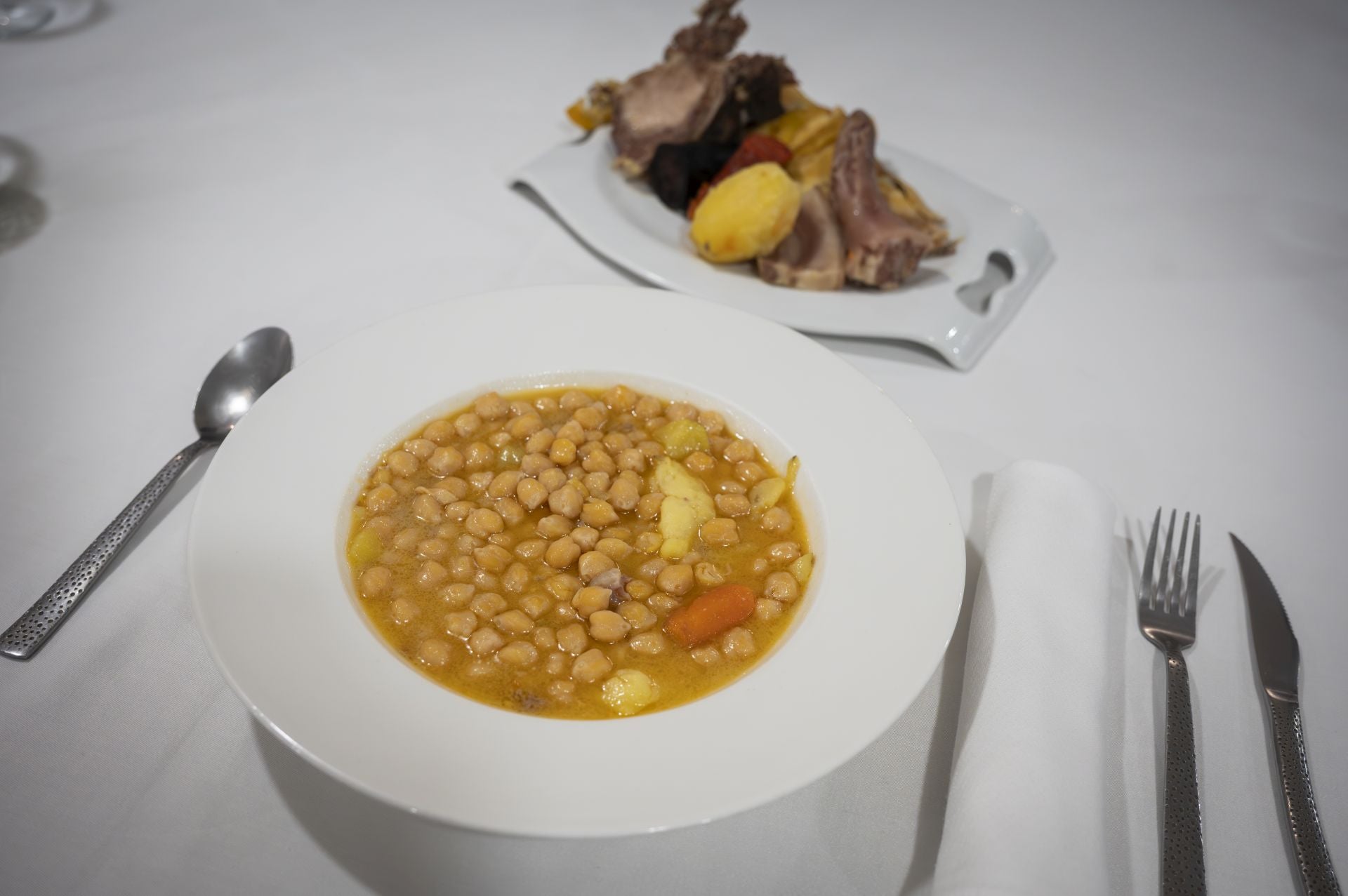 Imagen secundaria 2 - Un cocido extremeño para tupirte