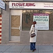 Una floristería 'low cost' llega al centro de Cáceres