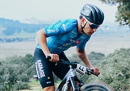 David Vizcaíno durante la segunda prueba del Open de Extremadura XCO celebrado en Quintana.