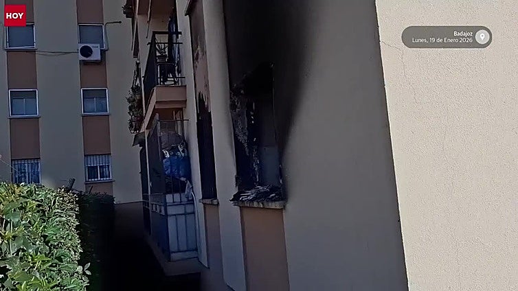 Incendio en un bloque de pisos de Badajoz