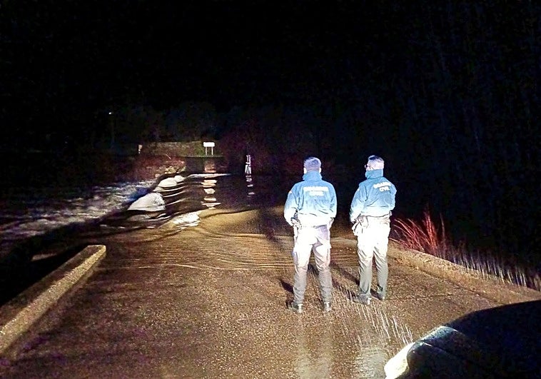 La borrasca Ingrid obliga a cortar dos carreteras en Extremadura por nieve y lluvias