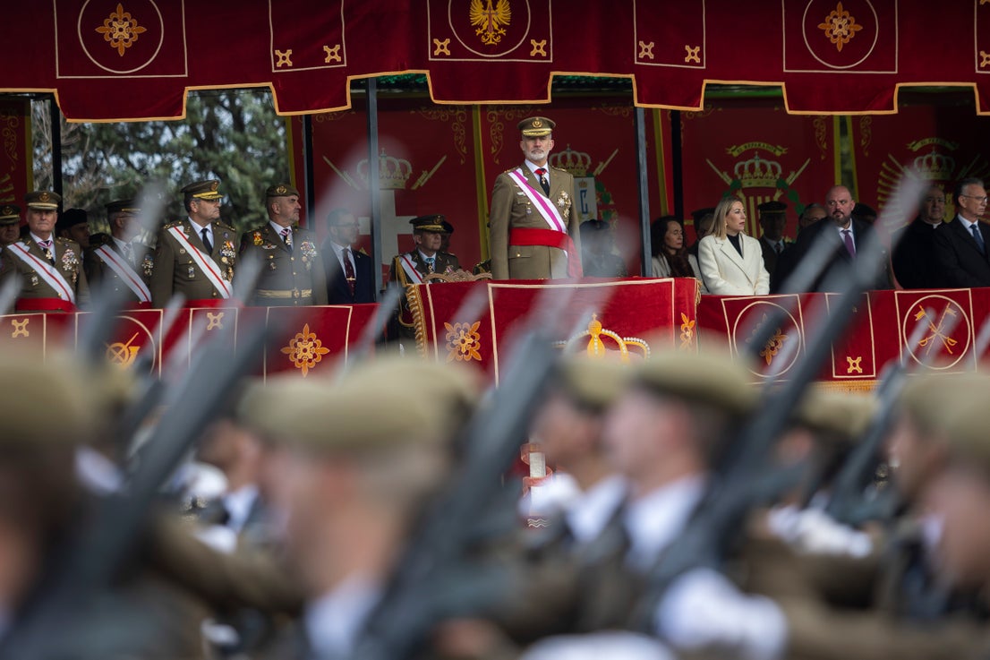 Fotos | El Rey preside la jura de bandera de 1.378 aspirantes a soldados en Cáceres