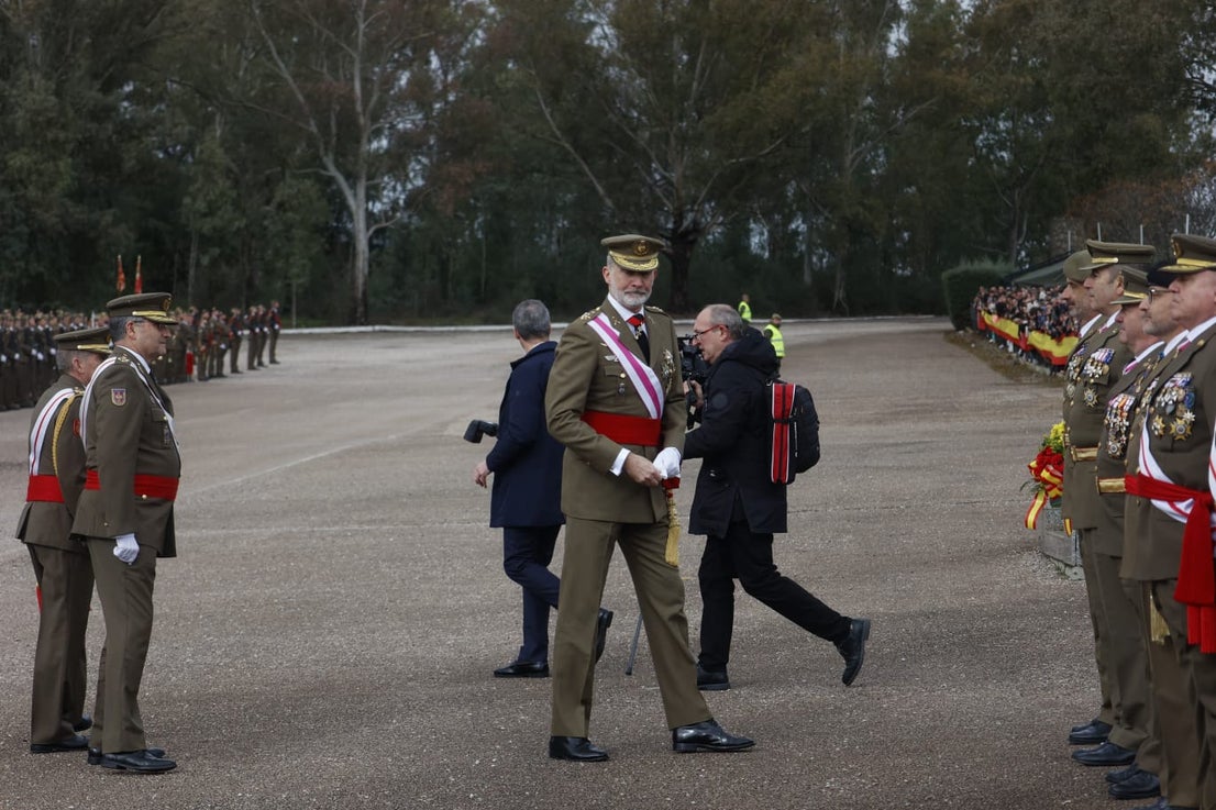 Fotos | El Rey preside la jura de bandera de 1.378 aspirantes a soldados en Cáceres