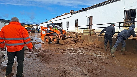 El viento y el agua de la borrasca Joseph zarandean la región de norte a sur