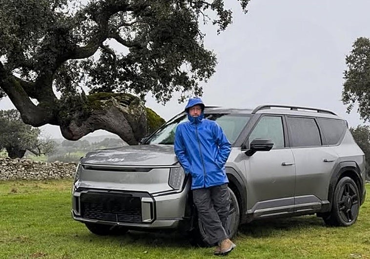 Daniel Sánchez Arévalo ya está en Extremadura para el rodaje de su nueva película: «Dehesa, encinas, cerdos ibéricos»