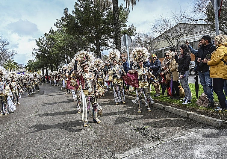 La asociación de vecinos de Valdepasillas: «Estamos indignados porque el desfile no sea en Sinforiano Madroñero»