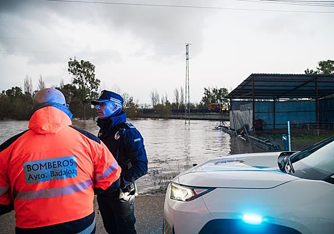 Vigilancia en el acceso a Gévora.