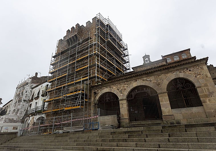 La parte antigua de Cáceres se cubre de andamios en un año clave para su patrimonio