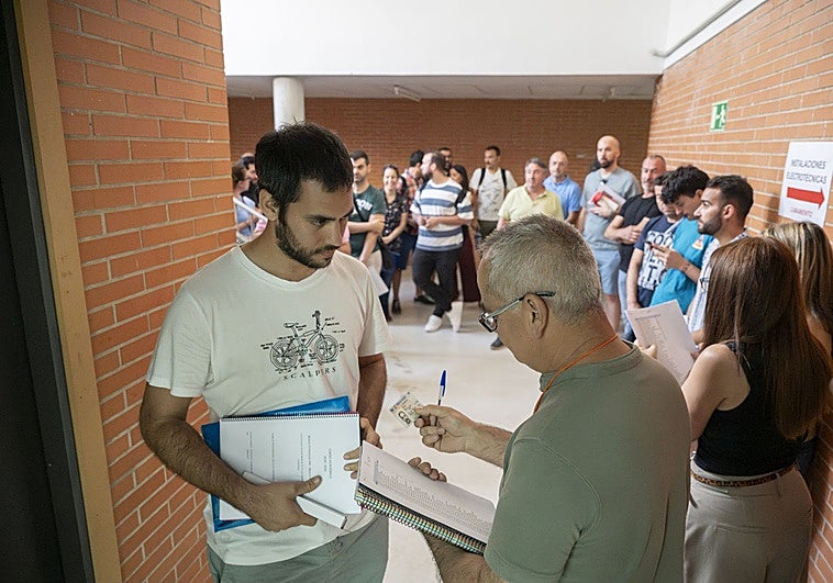 Educación se reunirá con los sindicatos para avanzar en la convocatoria de oposiciones de este año