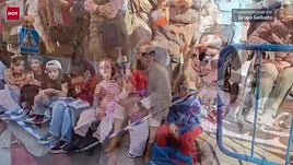 Desfile de comparsas del Carnaval de Badajoz 2026 en Valdepasillas