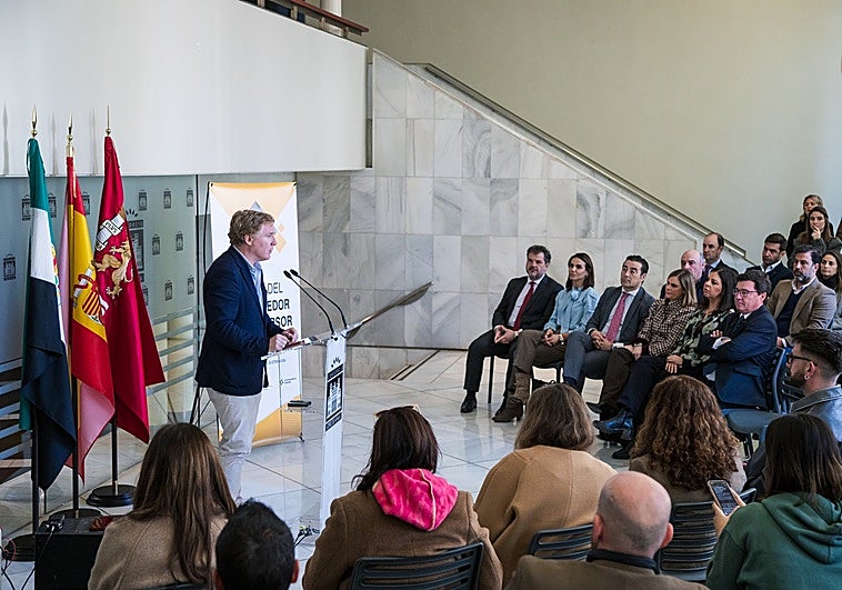 Los servicios al emprendedor de la Junta y el Ayuntamiento de Badajoz se unen en una oficina