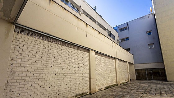 La Junta habilitará nueve viviendas en locales de bloques sociales del barrio cacereño de Mejostilla