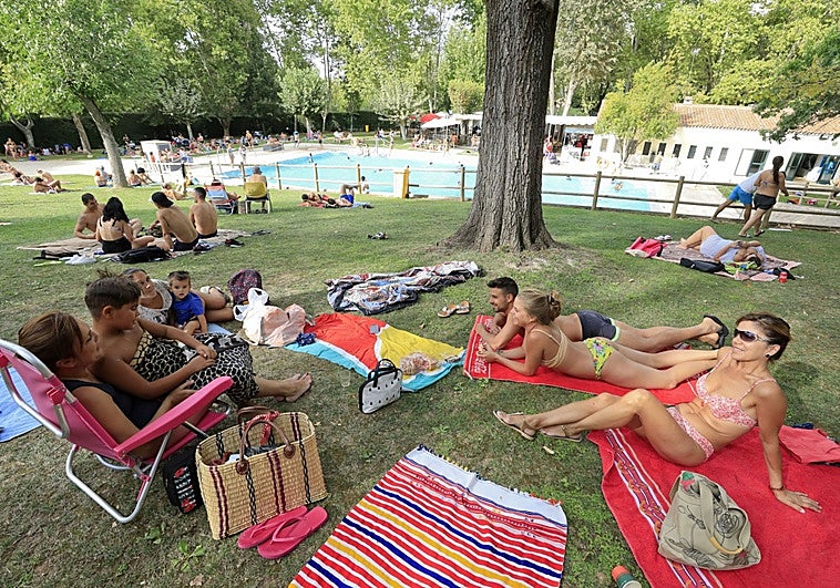 La licitación de las piscinas municipales de Cáceres sube un 30% para evitar que vuelva a quedar desierta