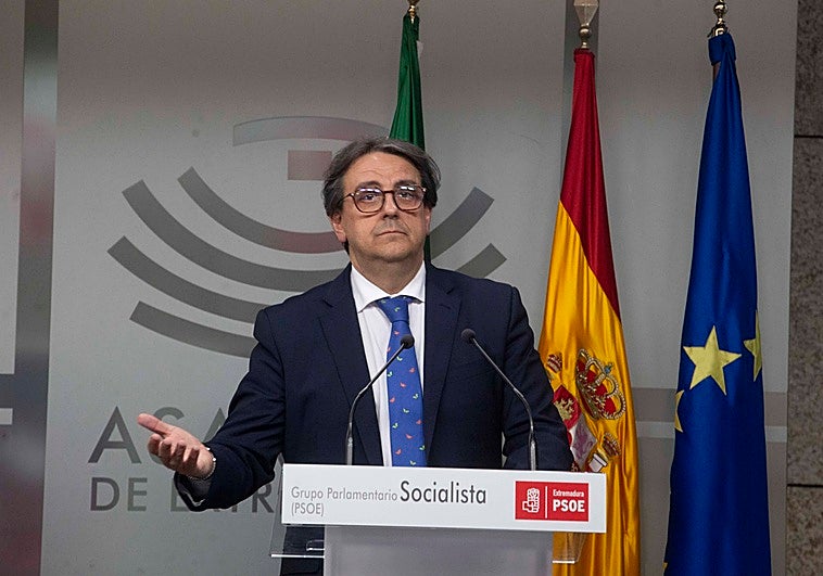 «A la tribuna de la Asamblea subió la presidenta del PP y bajó la portavoz de Vox»