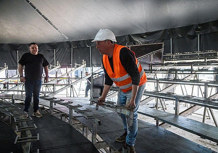 El Circo Encantado desmonta sus carpas a la espera de una nueva ubicación en Badajoz