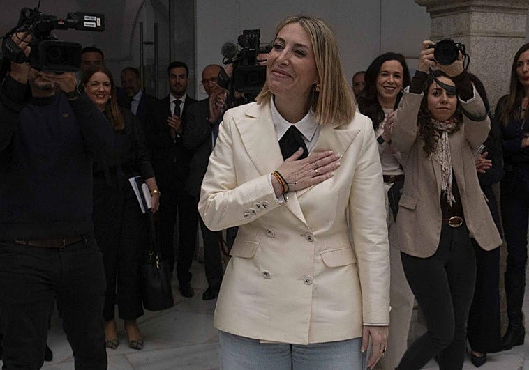 Vox vota en contra de Guardiola pero la candidata popular afirma que el acuerdo está cerca